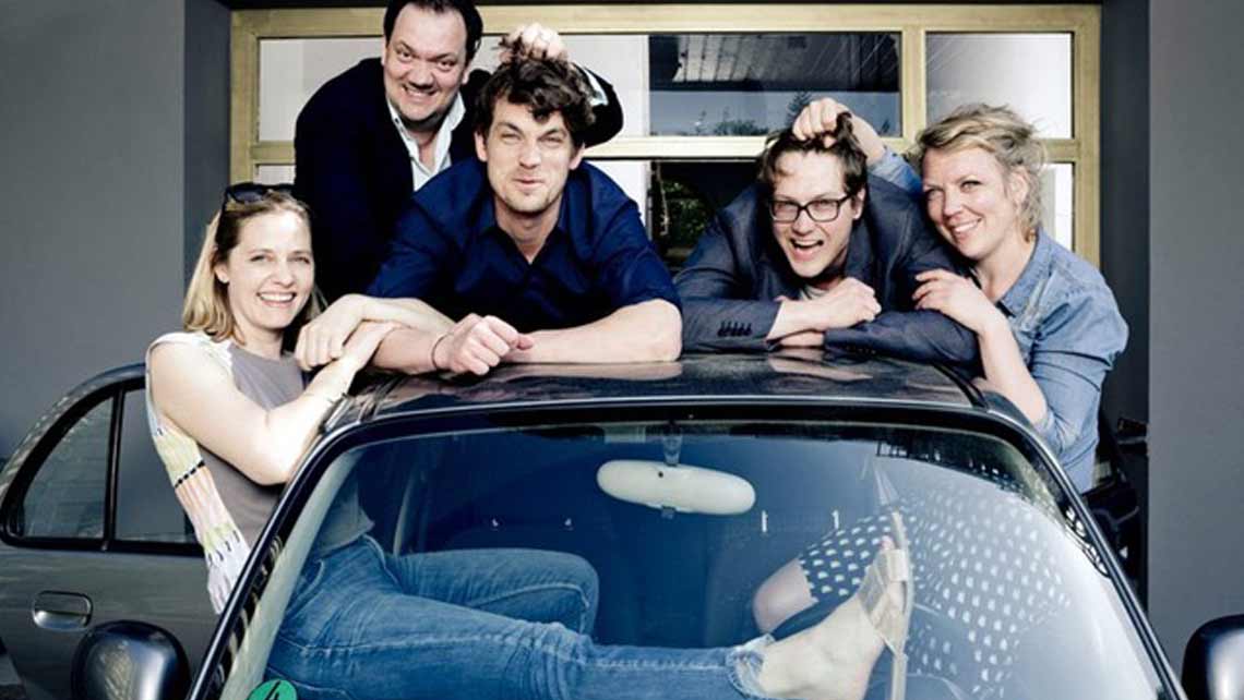 Die Spielkinder & Charly Hübner